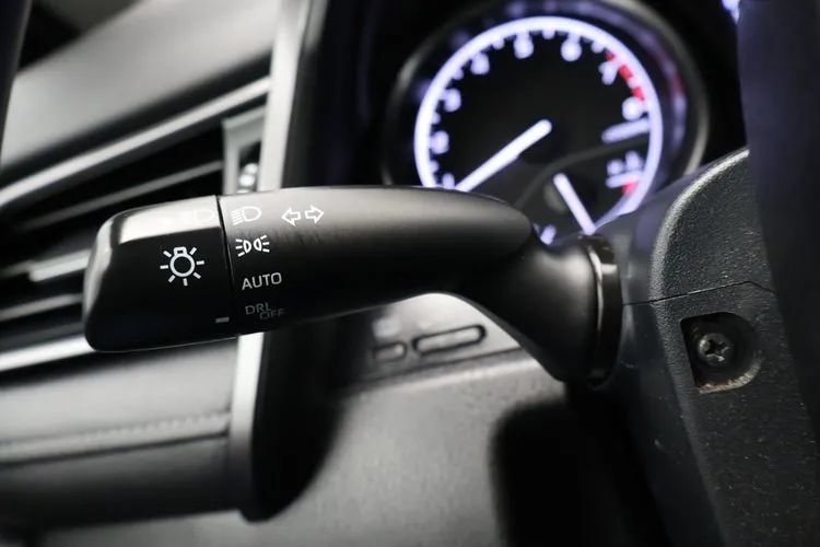 Used 2023 Toyota Camry SE FWD image 24