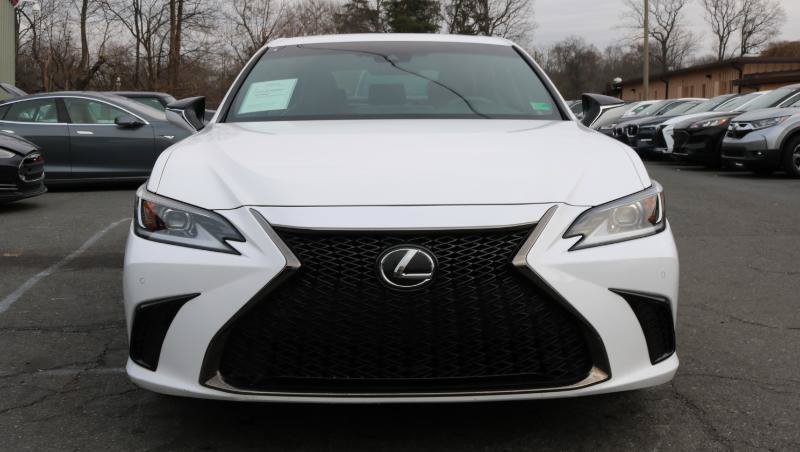 Used 2022 Lexus ES 350 F Sport w/ Accessory Package FWD image 2