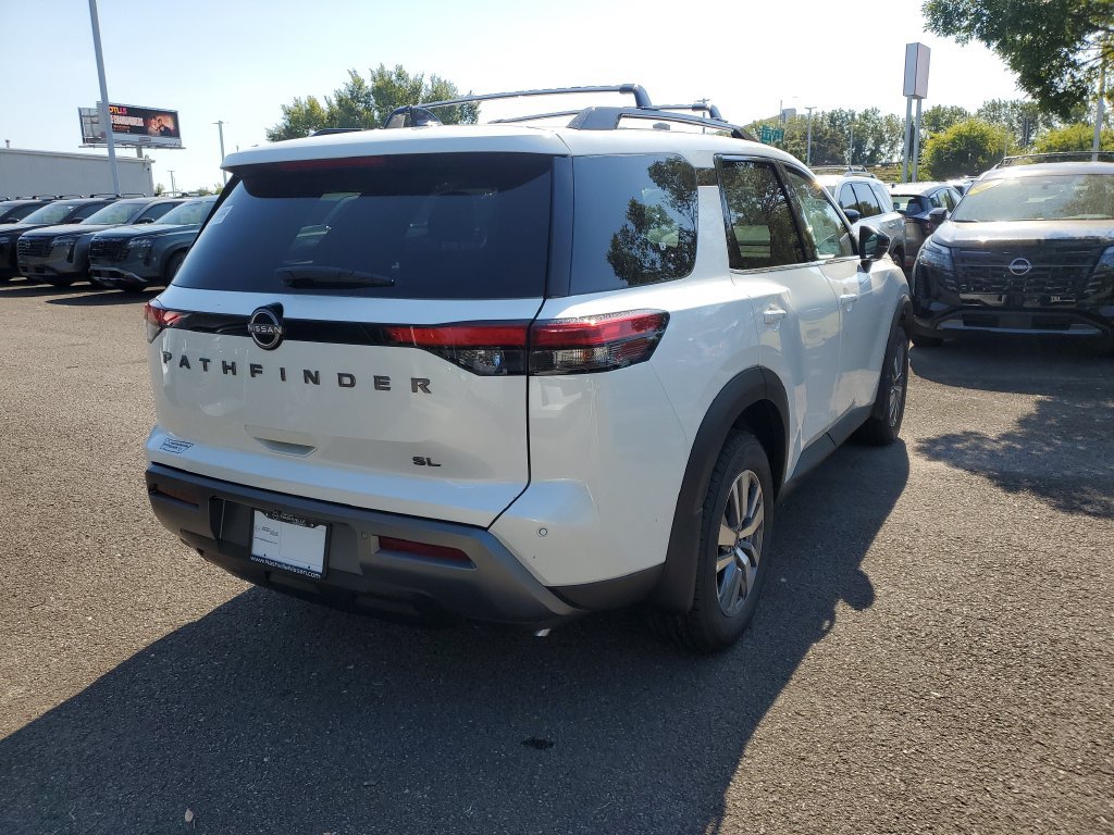 New 2026 Nissan Pathfinder SL FWD image 4