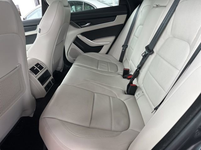 Used 2024 Jaguar XF R-Dynamic SE RWD image 25