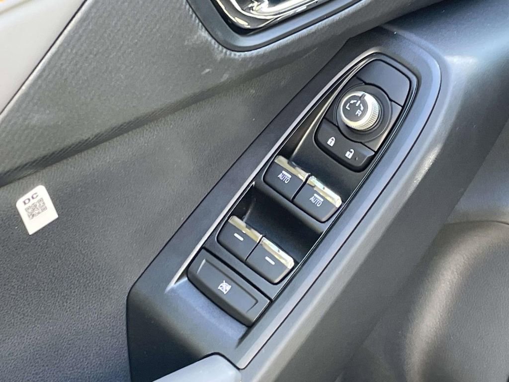 New 2025 Subaru Crosstrek 2.5i Limited w/ Crosstrek Mirror Package image 15