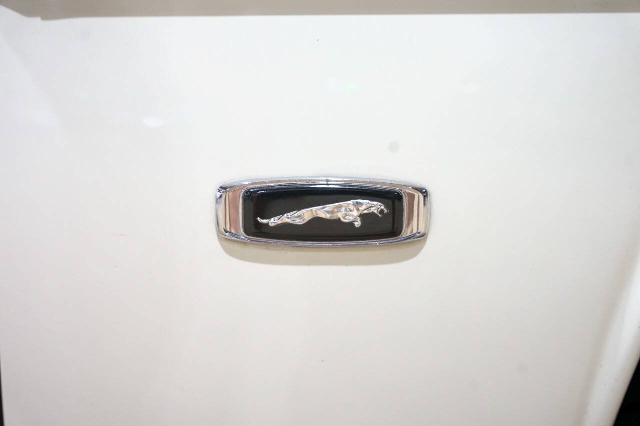 Used 1992 Jaguar XJS V12 Convertible RWD image 38