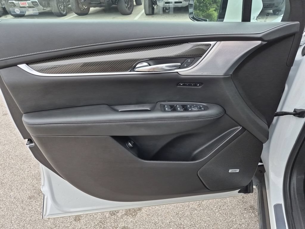 Used 2023 Cadillac XT6 Sport w/ Technology Package AWD/4WD image 21