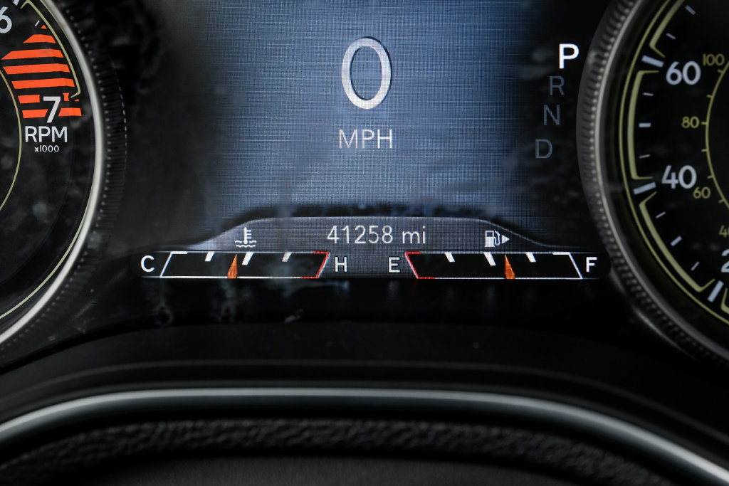 Used 2023 Jeep Cherokee Altitude Lux AWD/4WD image 3