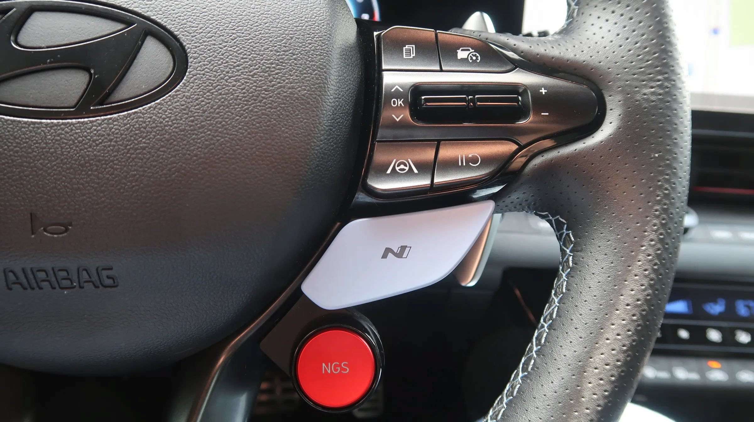 Used 2025 Hyundai Elantra N FWD image 37