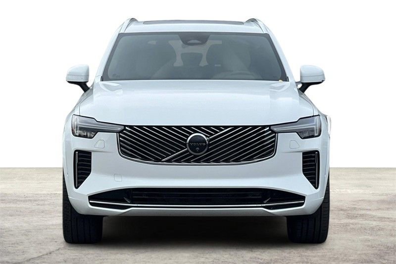 Certified 2025 Volvo XC90 B6 Plus image 12