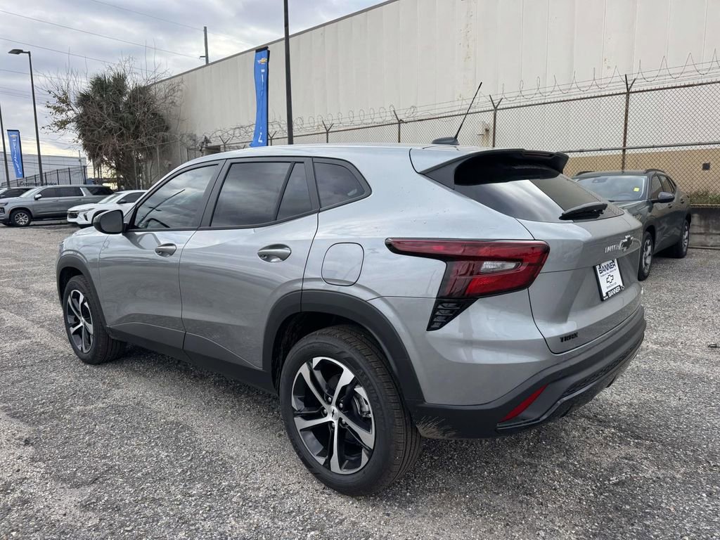 New 2026 Chevrolet Trax RS w/ Sunroof Package image 5