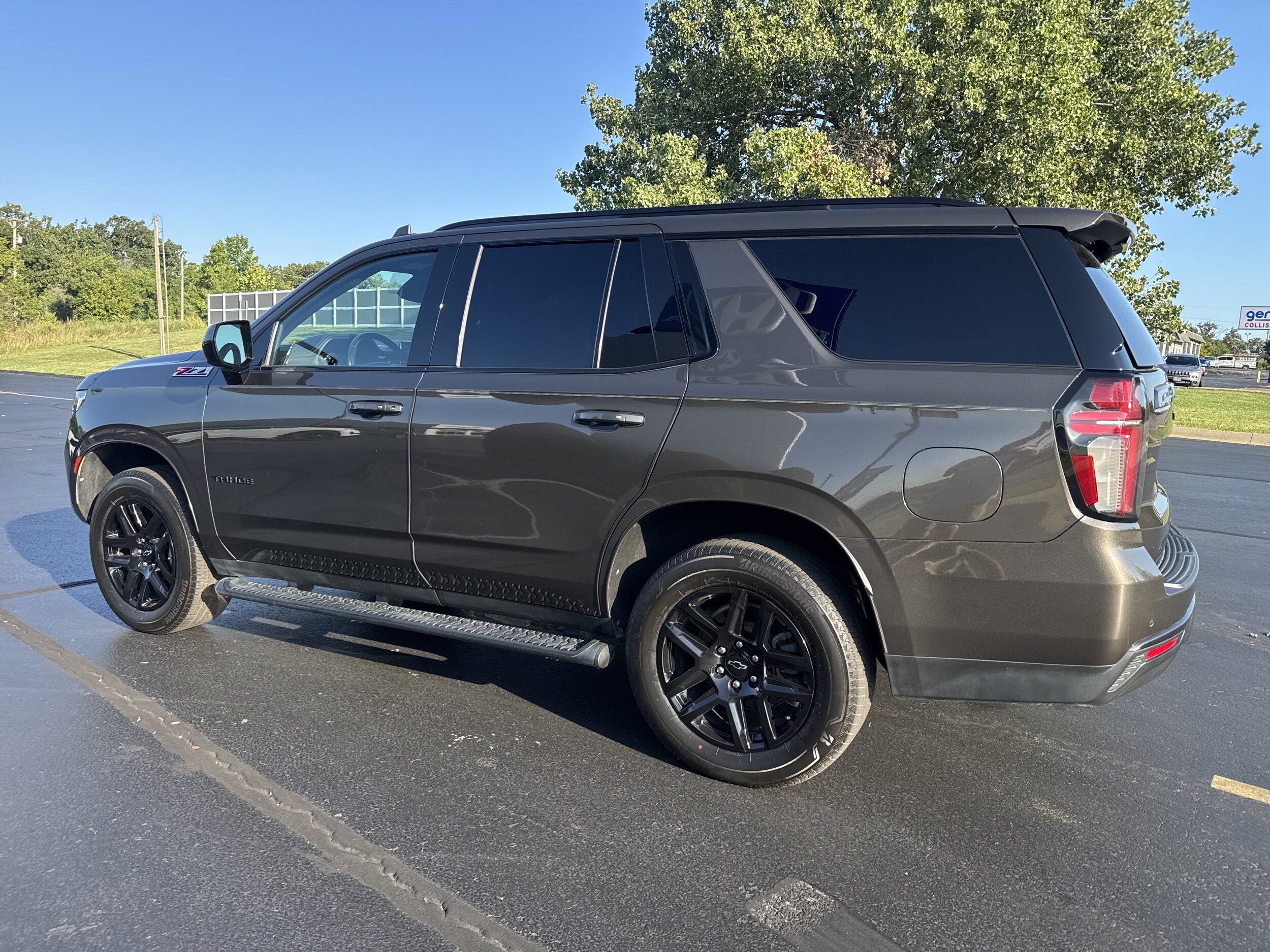 Used 2021 Chevrolet Tahoe Z71 AWD/4WD image 3