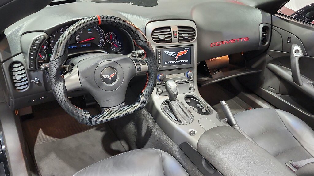 Used 2007 Chevrolet Corvette Convertible w/ Preferred Equipment Group RWD image 25