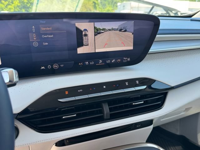 Used 2025 Buick Enclave Avenir AWD/4WD image 25