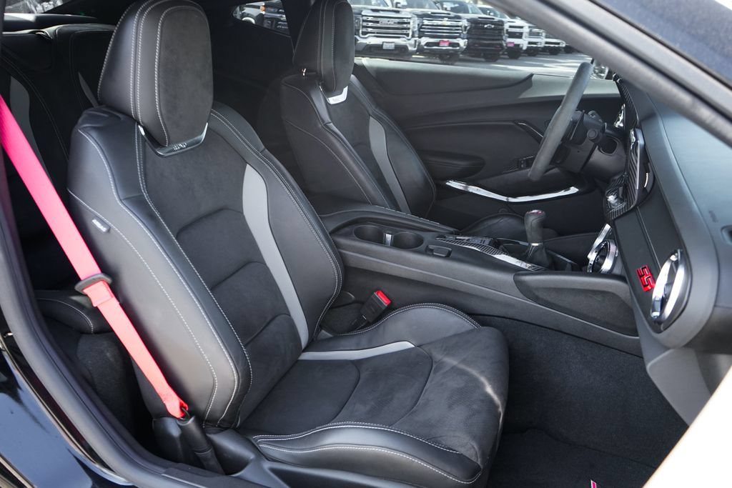 Used 2023 Chevrolet Camaro SS RWD image 37