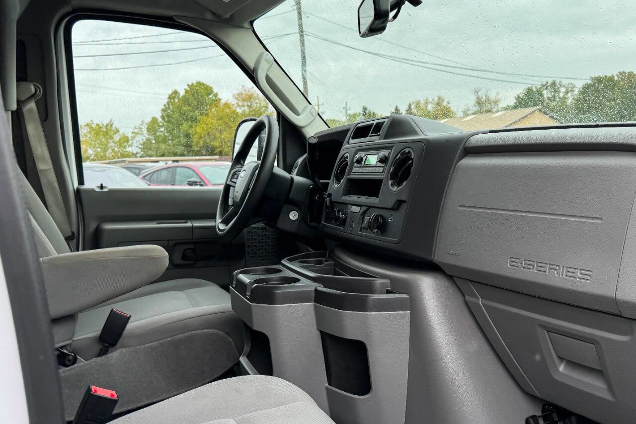 Used 2024 Ford E-450 and Econoline 450 Super Duty w/ Power Windows & Locks Group RWD image 11