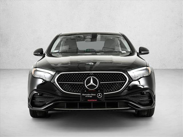 Used 2025 Mercedes-Benz E 350 4MATIC Sedan image 2