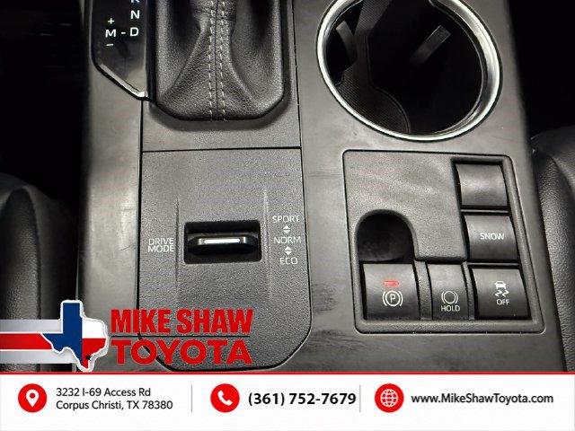 Used 2024 Toyota Highlander XLE FWD image 20