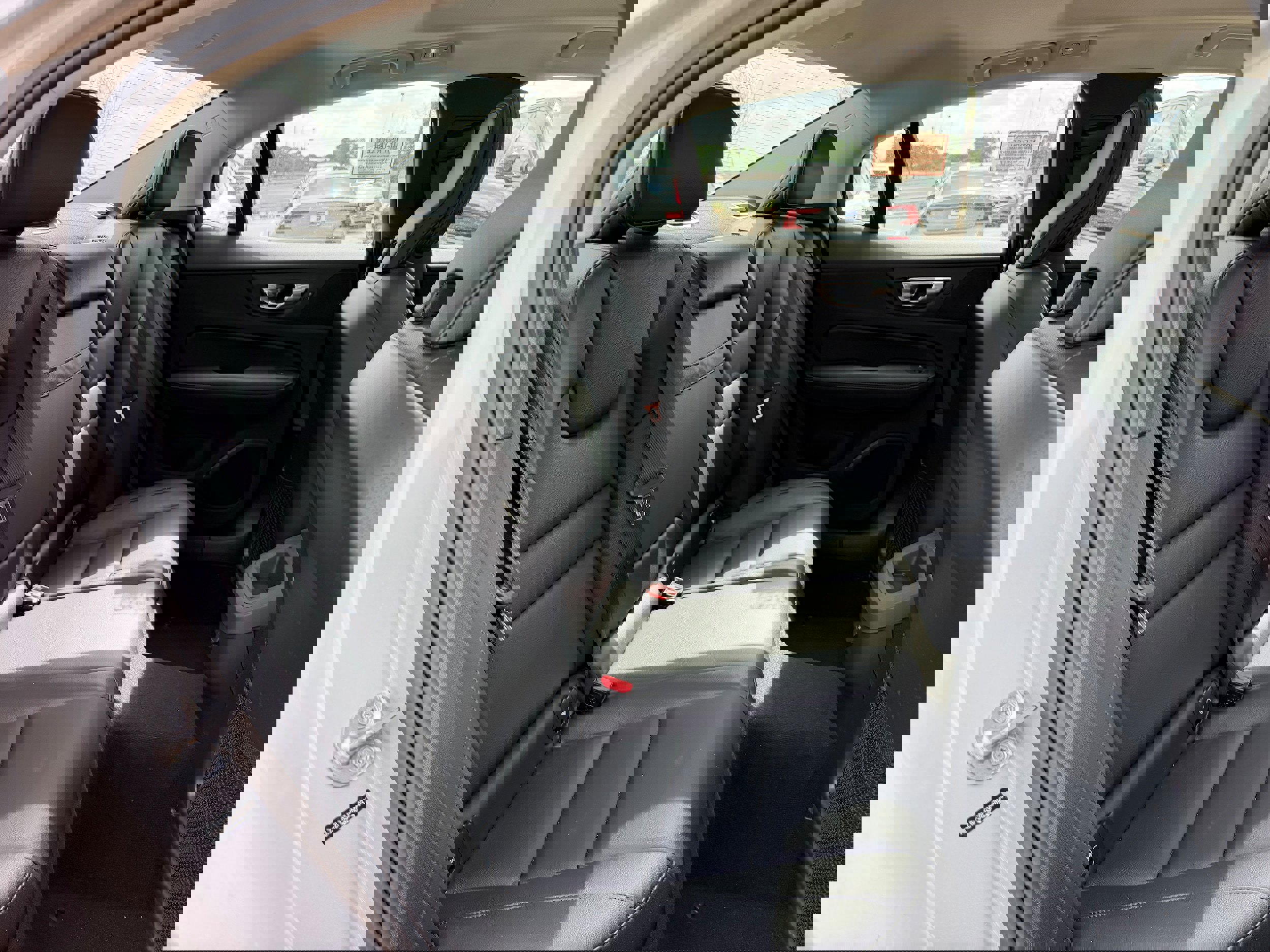 Certified 2025 Volvo S60 B5 Core FWD image 12