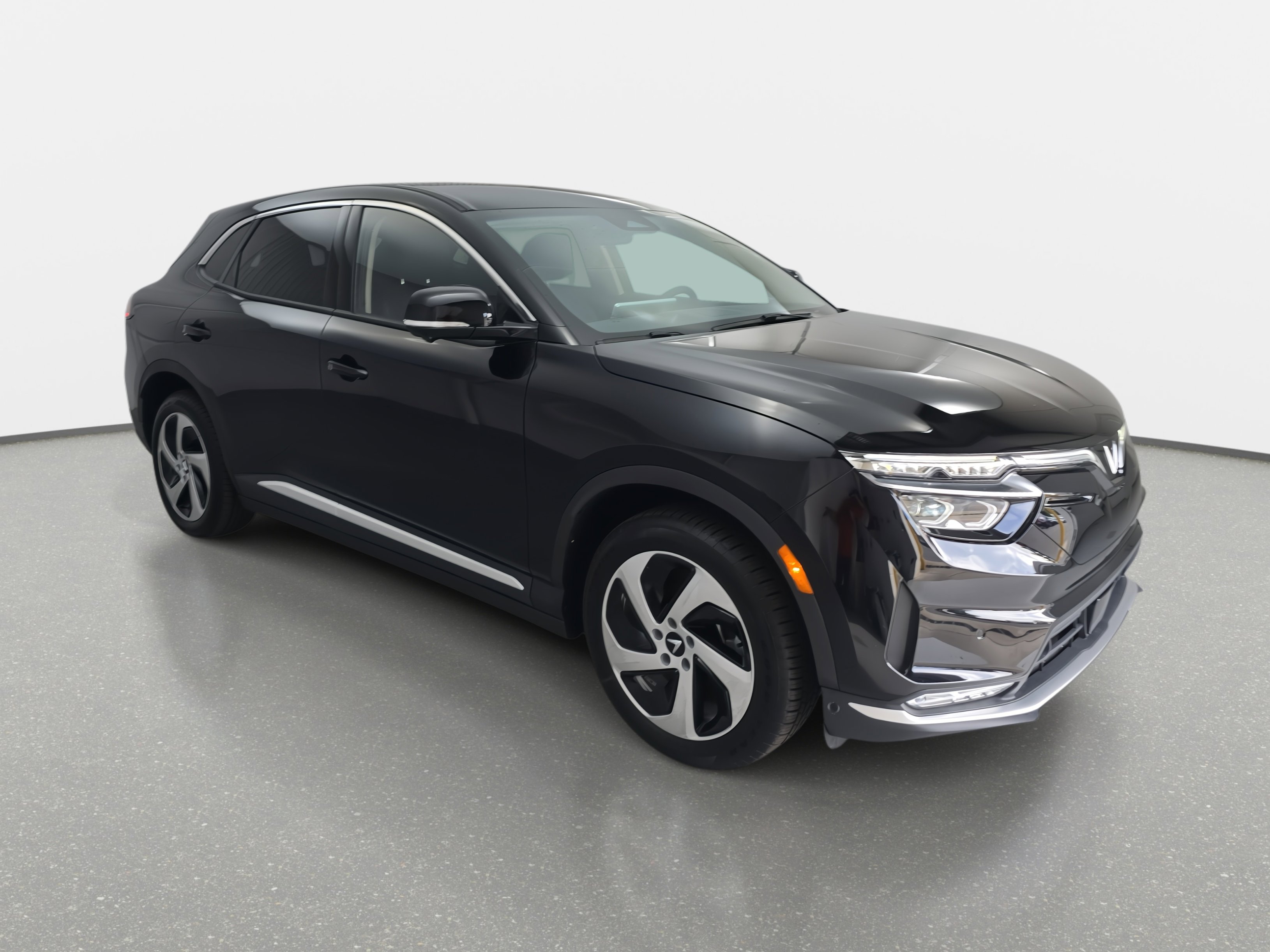 New 2025 VinFast VF 8 Eco image 3