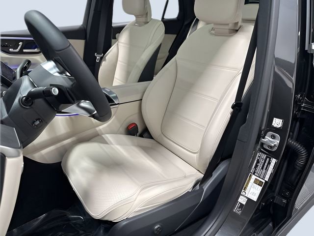 Used 2026 Mercedes-Benz GLC 300 image 28