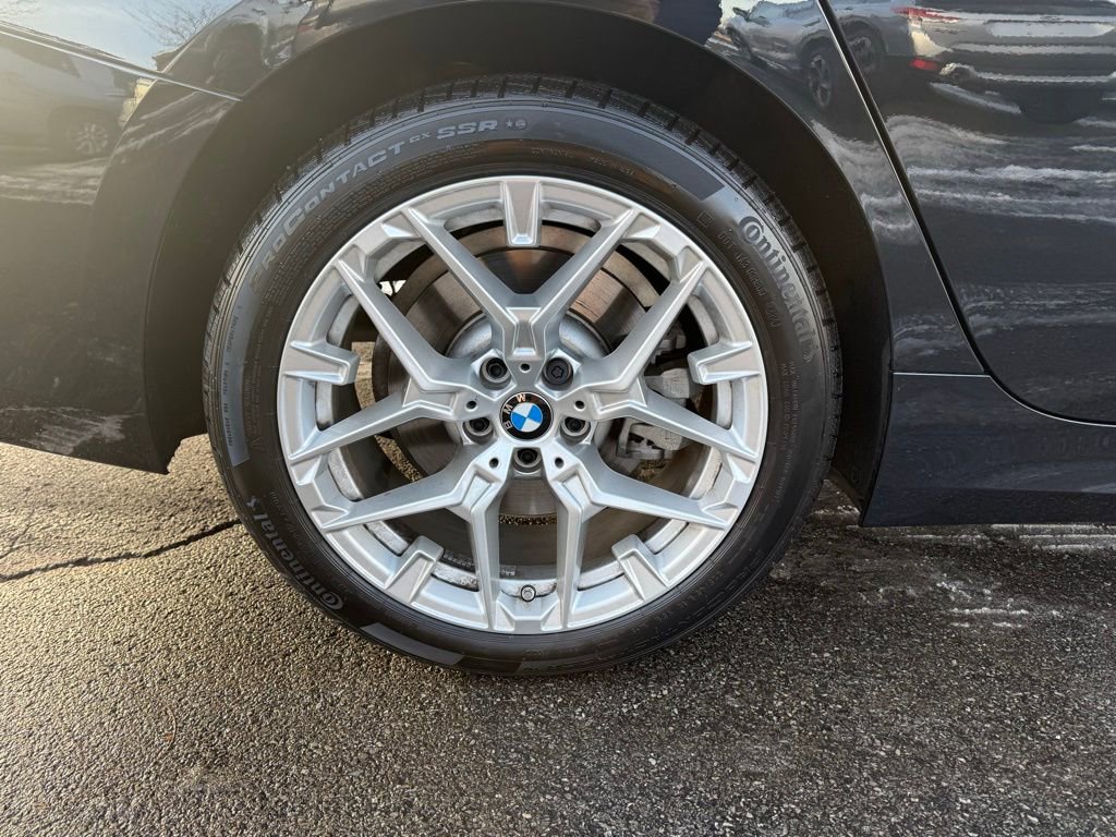 Used 2025 BMW 330i xDrive Sedan w/ Convenience Package image 27