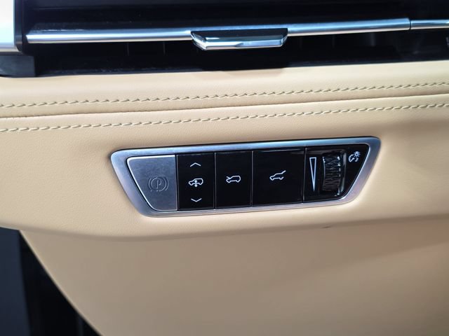 Used 2025 Cadillac Escalade IQ Luxury 2 AWD/4WD image 26