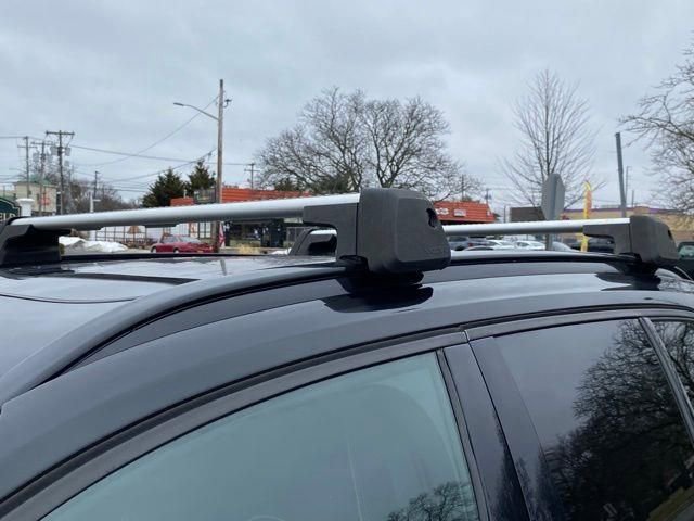 Used 2021 Volvo XC40 T5 R-Design w/ Advanced Package image 12