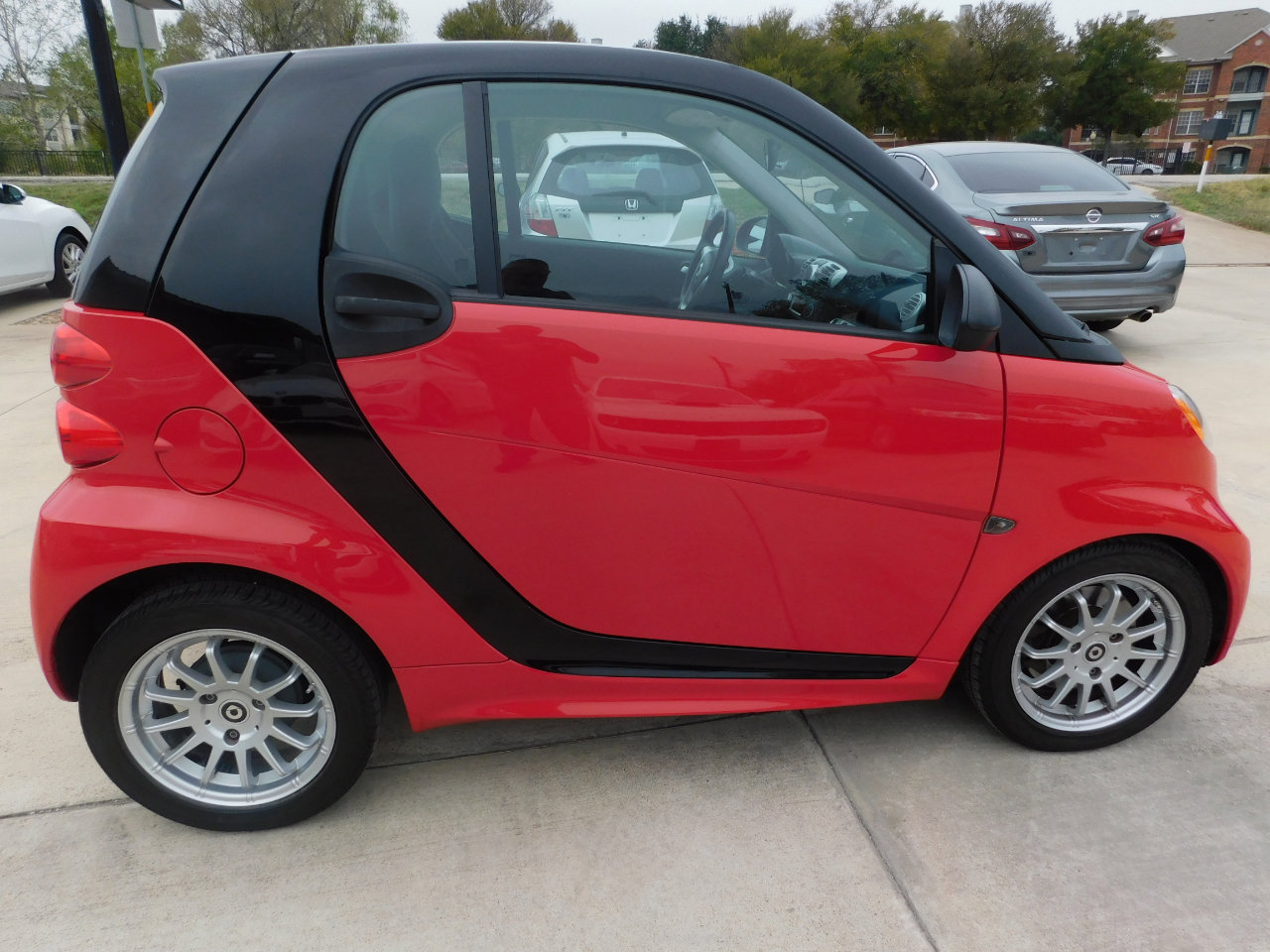 Used 2014 smart fortwo pure image 5