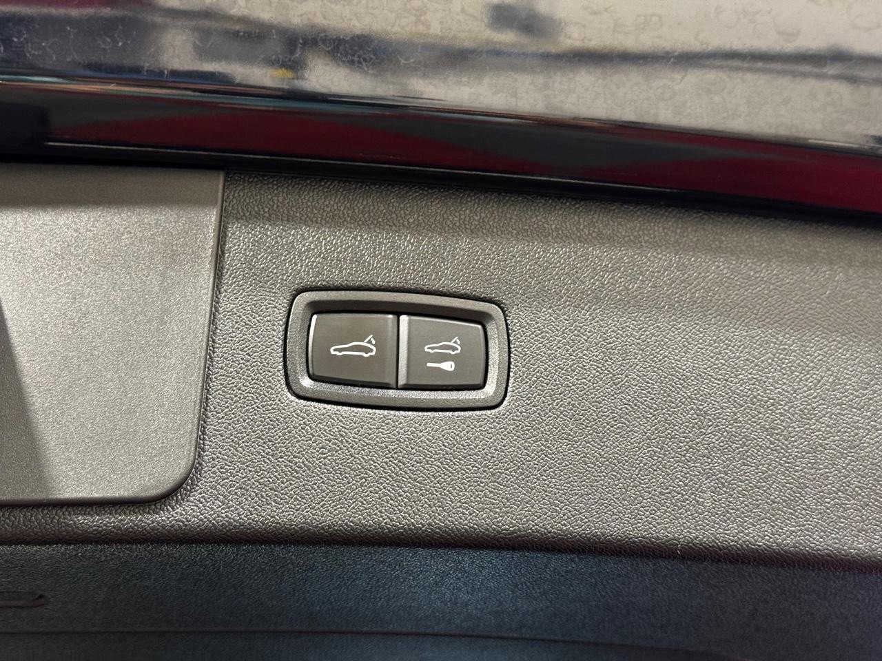 Used 2019 Porsche Cayenne AWD image 12