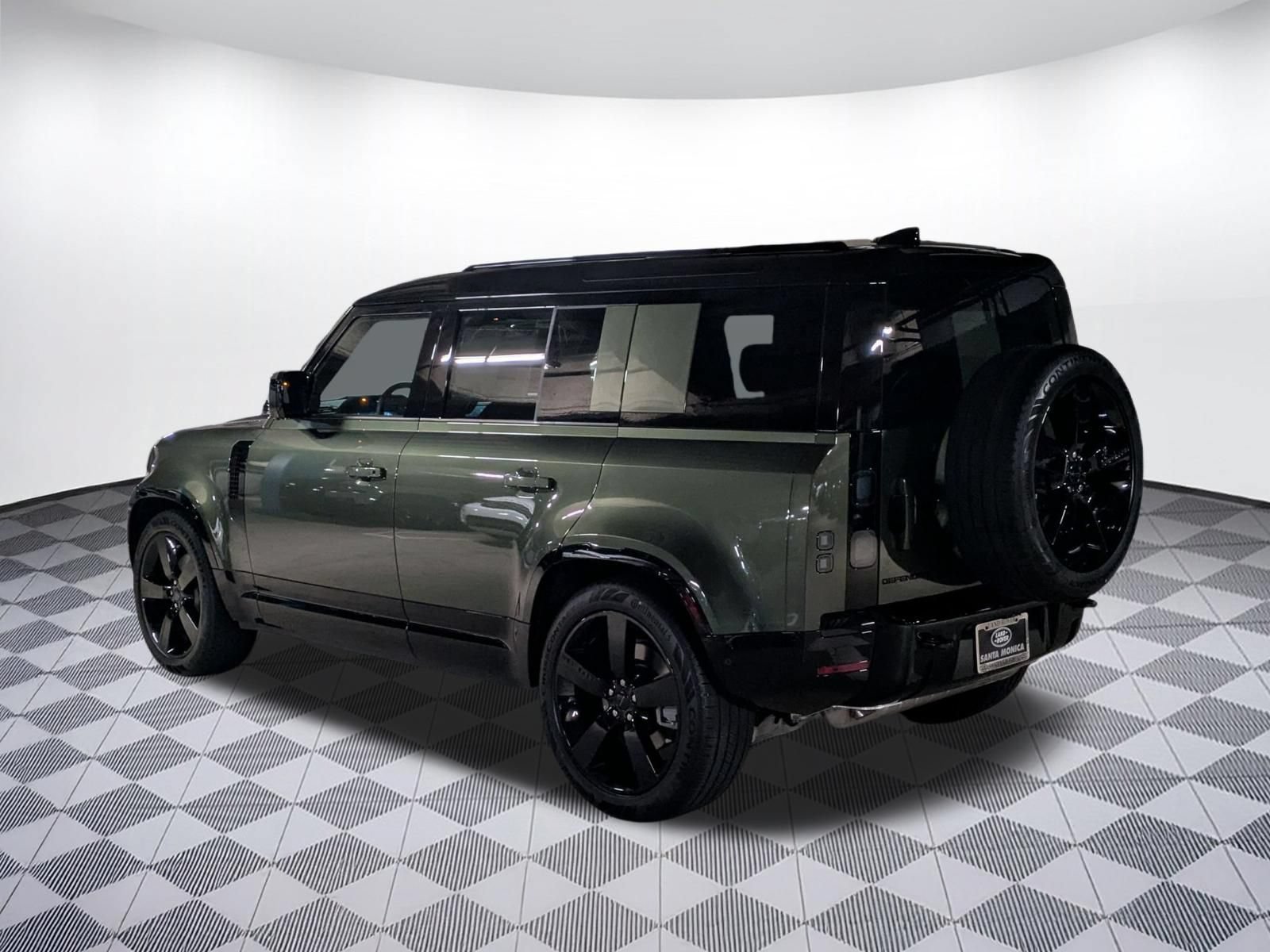 New 2026 Land Rover Defender 110 X-Dynamic SE AWD/4WD image 3