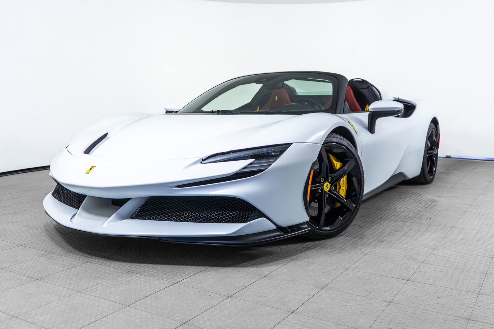 Certified 2024 Ferrari SF90 Spider image 1