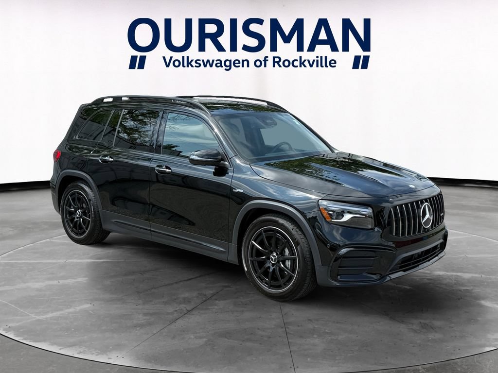 Used 2025 Mercedes-Benz GLB 35 AMG 4MATIC image 1