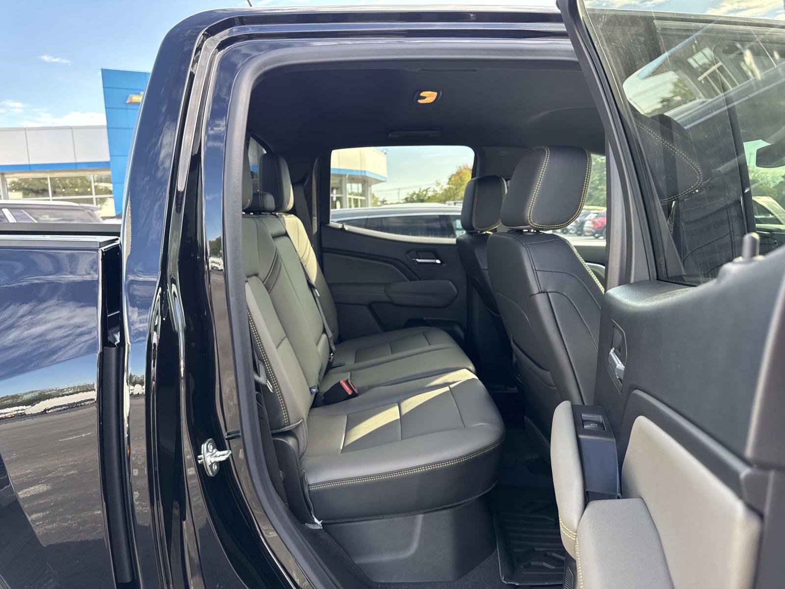 New 2026 Chevrolet Colorado ZR2 w/ Technology Package image 10