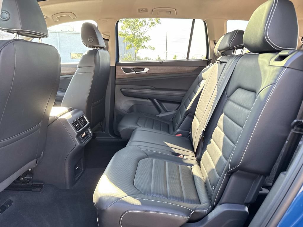 Certified 2025 Volkswagen Atlas SEL AWD/4WD image 11