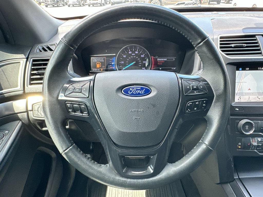 Used 2018 Ford Explorer XLT w/ Equipment Group 202A FWD image 18