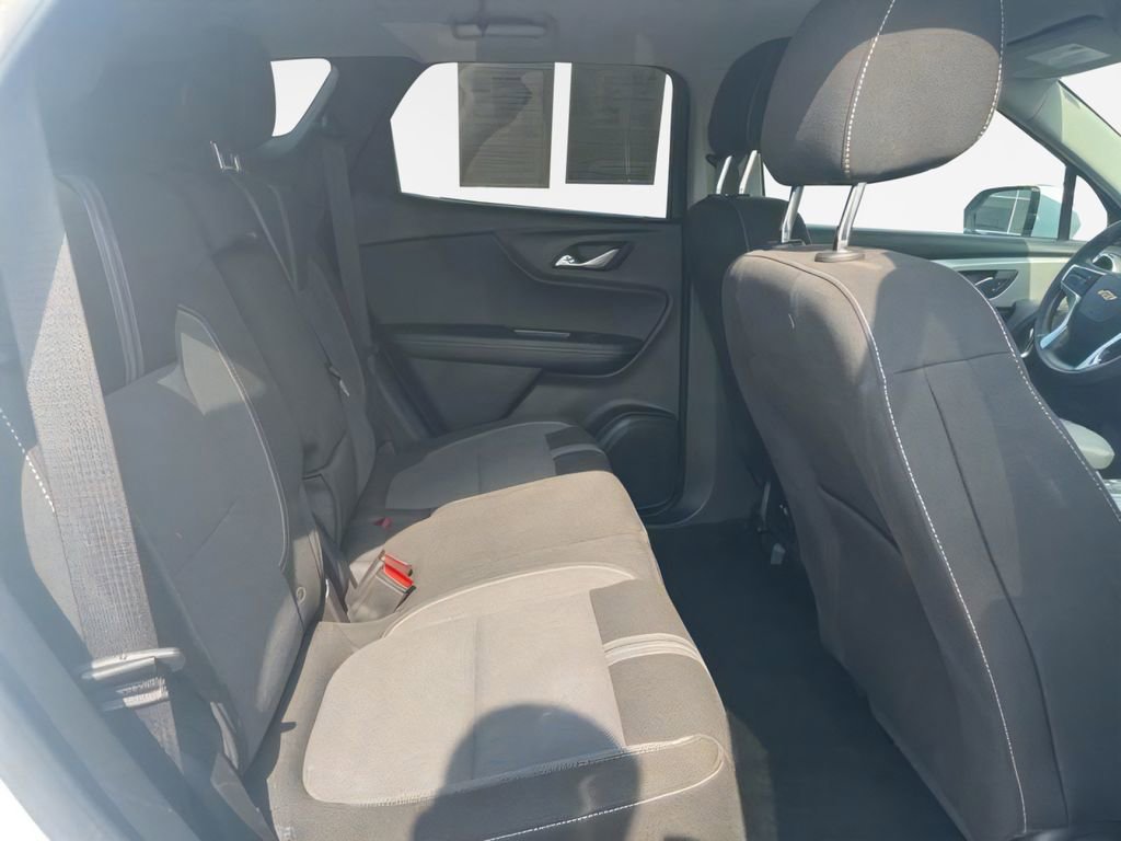 Used 2025 Chevrolet Blazer LT AWD/4WD image 25