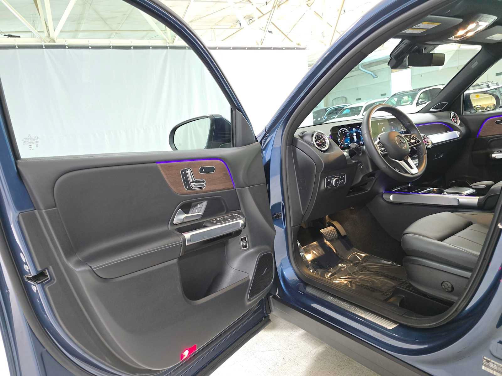 Used 2023 Mercedes-Benz GLB 250 4MATIC image 19