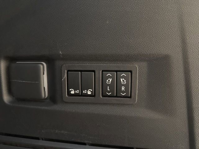 Certified 2024 Chevrolet Tahoe High Country w/ Advanced Technology Package image 11