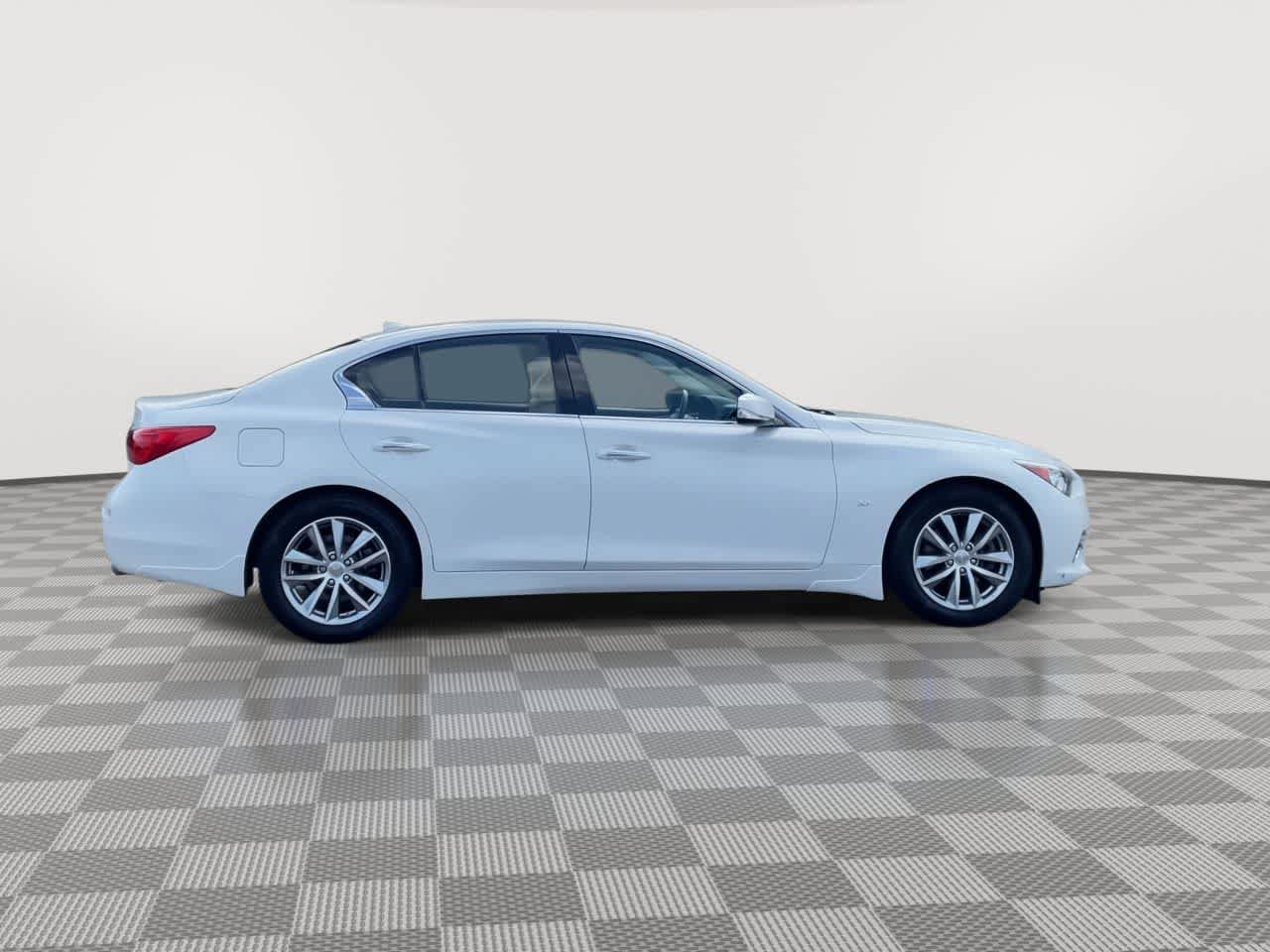 Used 2015 INFINITI Q50 Premium w/ Navigation Package AWD/4WD image 9