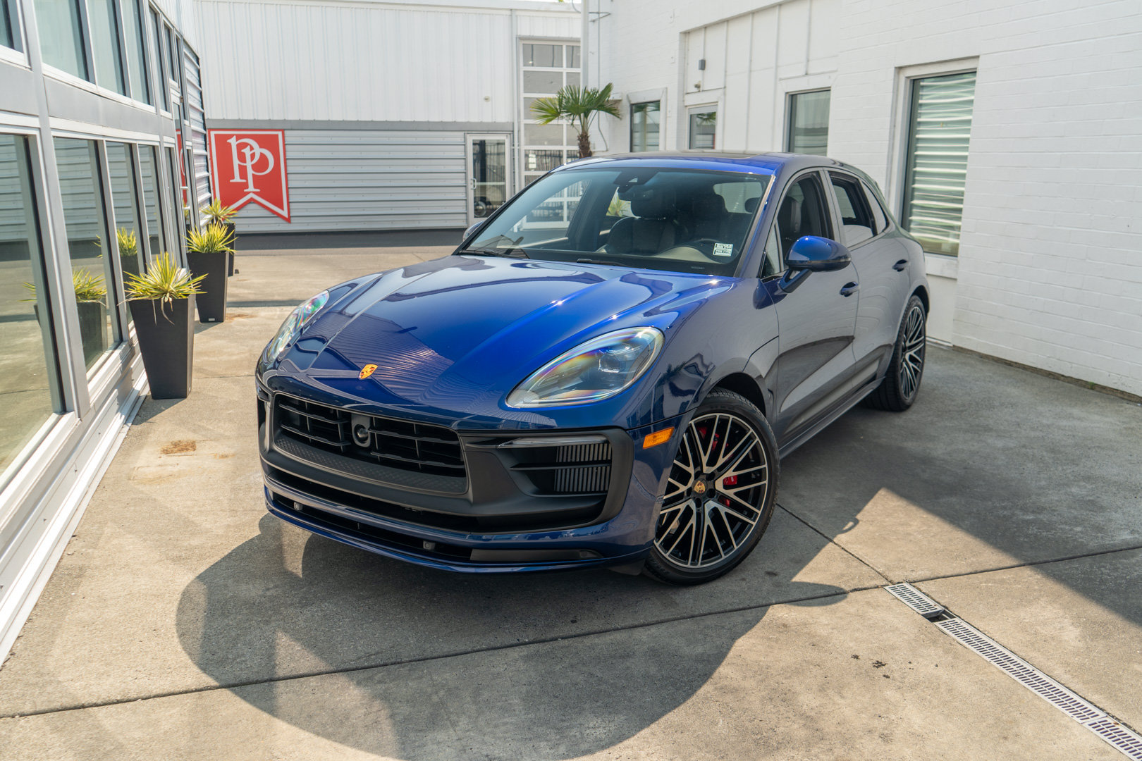 Used 2022 Porsche Macan GTS AWD/4WD image 3