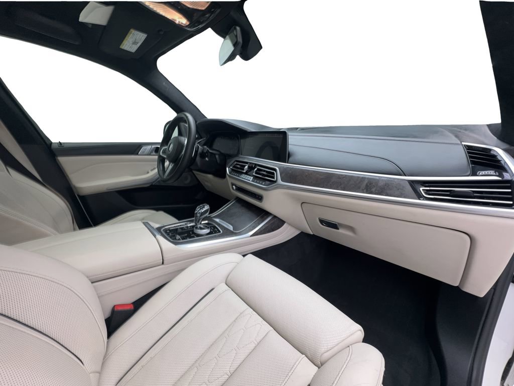 Used 2020 BMW X7 M50i w/ Dynamic Handling Package image 33