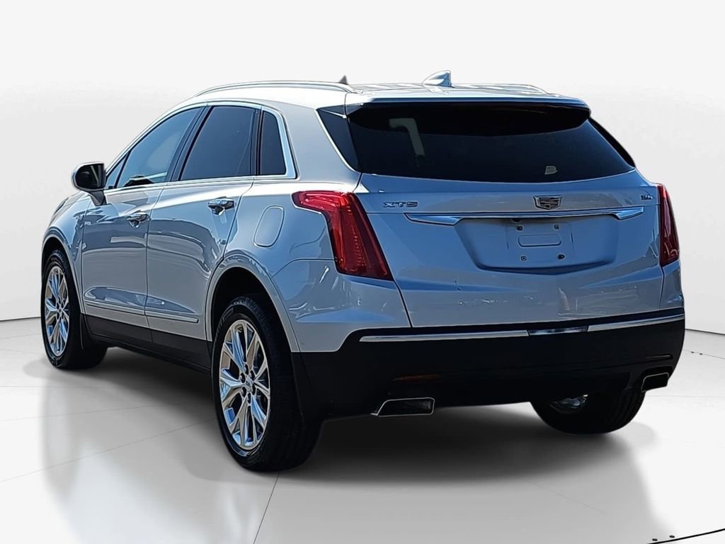 Used 2017 Cadillac XT5 Luxury w/ Driver Awareness Package image 7