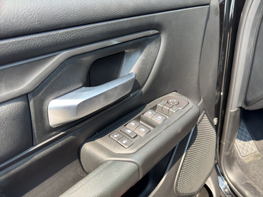 New 2026 RAM 1500 Express AWD/4WD image 28