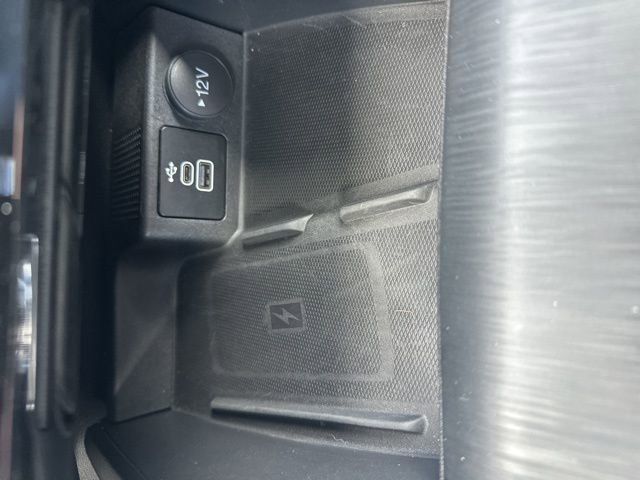 Used 2025 Ford Escape Platinum AWD/4WD image 29