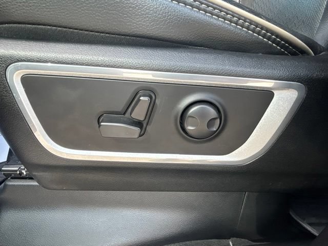 Used 2024 RAM 1500 Laramie AWD/4WD image 18