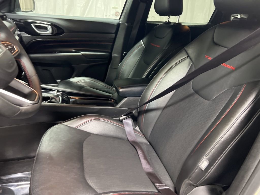 Used 2025 Jeep Compass Trailhawk image 22