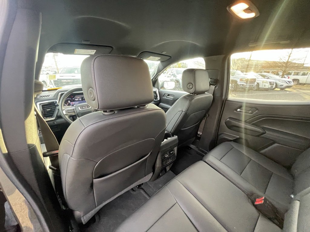 Used 2024 GMC Canyon Elevation w/ Elevation Premium Package image 24