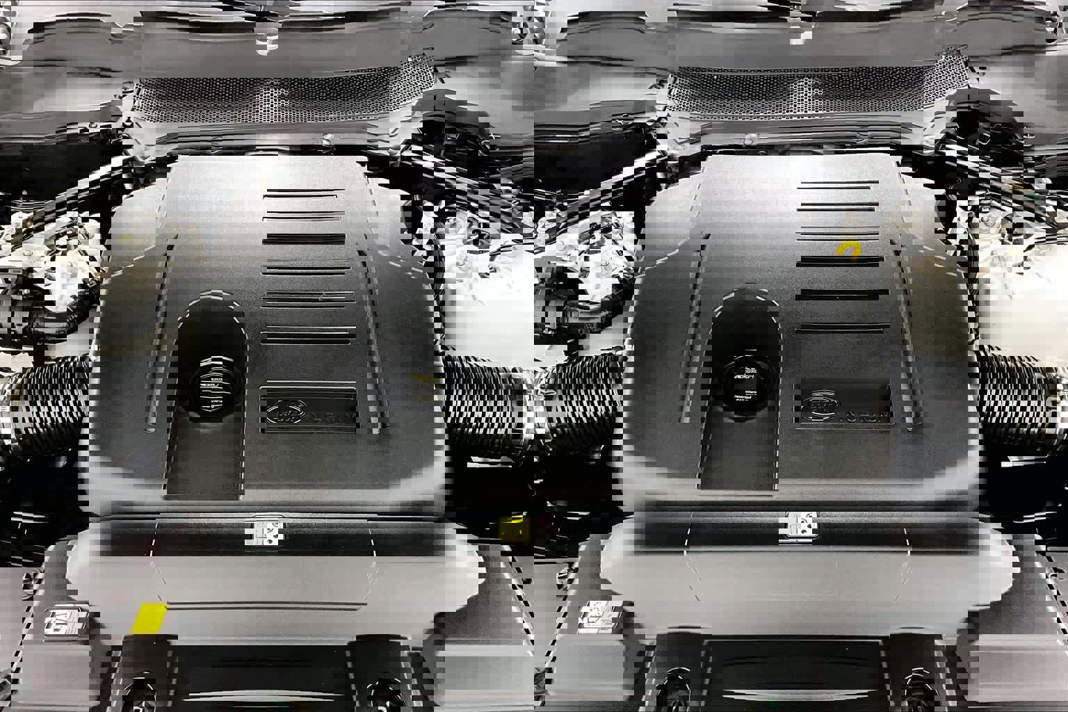 Used 2020 Land Rover Range Rover Sport HST image 32