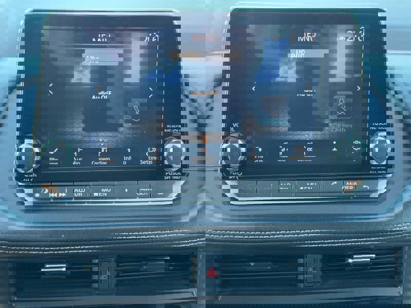 Used 2023 Nissan Rogue SV image 20