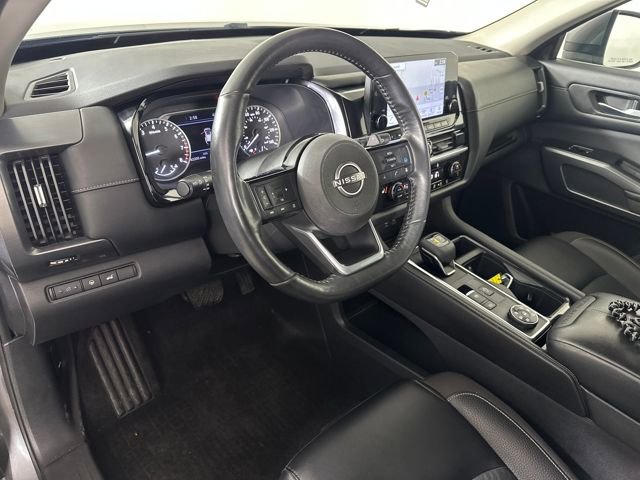 Used 2023 Nissan Pathfinder SL image 13