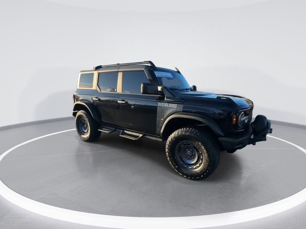 Used 2024 Ford Bronco Everglades image 3