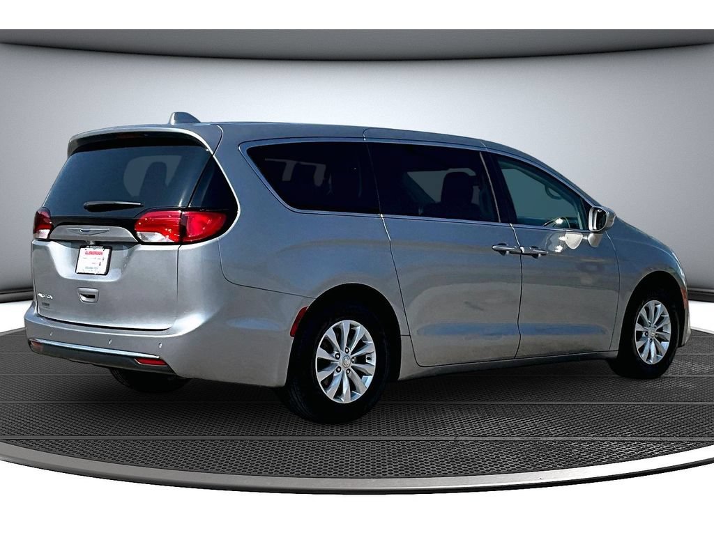 Certified 2019 Chrysler Pacifica Touring Plus FWD image 18