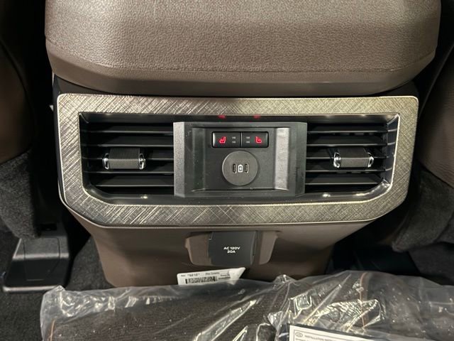 New 2025 Ford F250 King Ranch w/ Chrome Package image 28